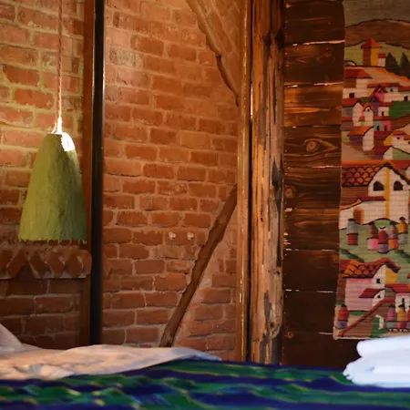 La Colibe, Catun Arhaic Ecologic Кемпинг