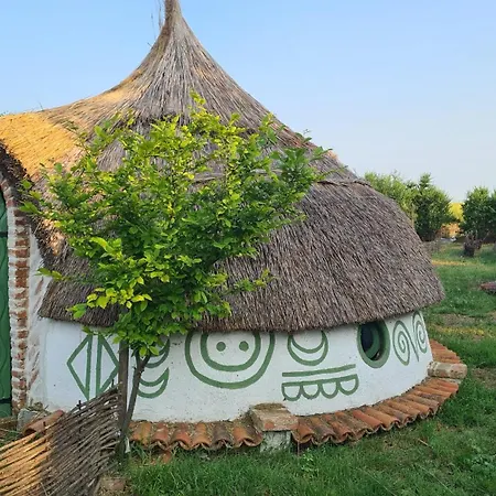 캠프장 La Colibe, Catun Arhaic Ecologic
