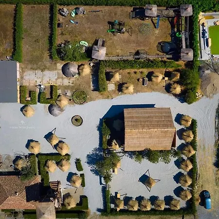 Кемпинг La Colibe, Catun Arhaic Ecologic Корбу