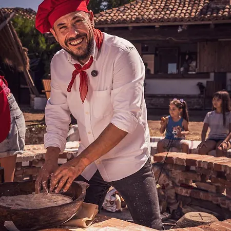 La Colibe, Catun Arhaic Ecologic Корбу