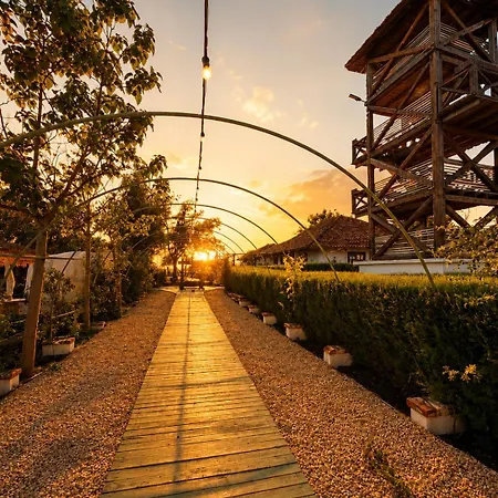 La Colibe, Catun Arhaic Ecologic キャンプ場 *