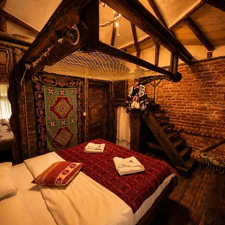 La Colibe, Catun Arhaic Ecologic Корбу