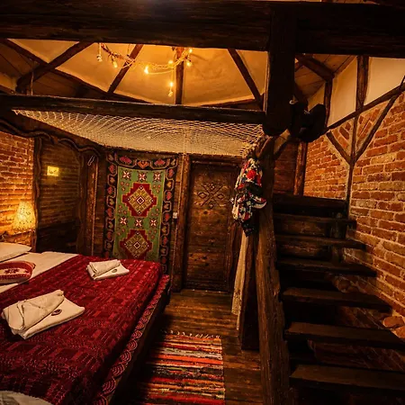 キャンプ場 La Colibe, Catun Arhaic Ecologic コルブ