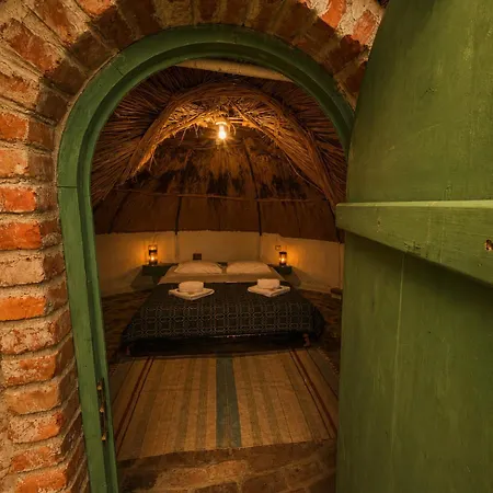 La Colibe, Catun Arhaic Ecologic * コルブ