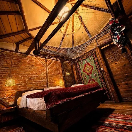 La Colibe, Catun Arhaic Ecologic キャンプ場 *
