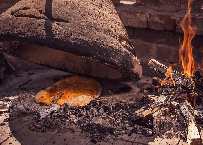 营地 La Colibe, Catun Arhaic Ecologic